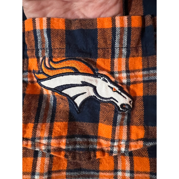NFL Team Apparel Denver Broncos Plaid Button Down Shirt Mens Size Small EUC - Picture 6 of 13